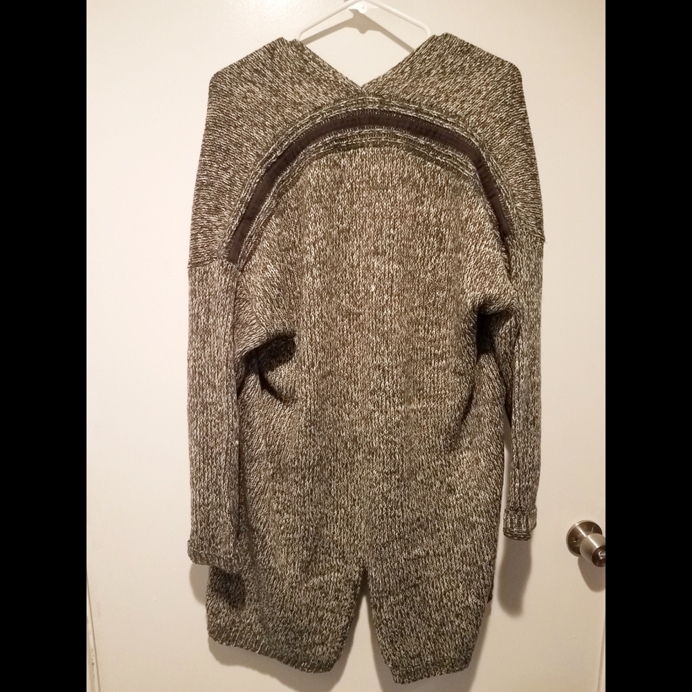 Knitted Shacket/Cardigan - Picture 5 of 6